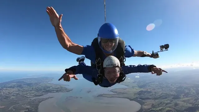 skydiving in Auckland